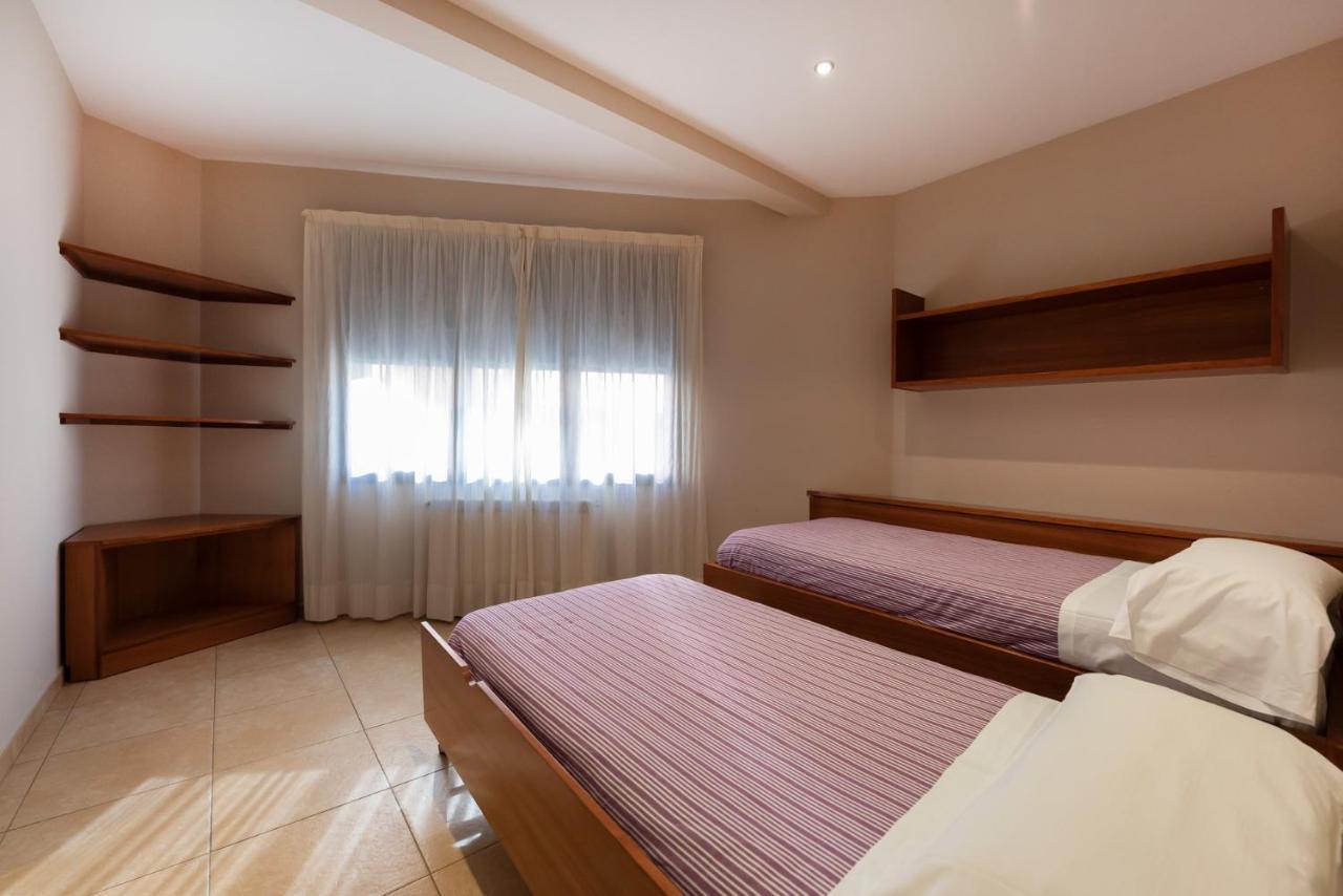 Aparthotel Iceberg ซานต์จูเลีย เด โลเรีย ภายนอก รูปภาพ